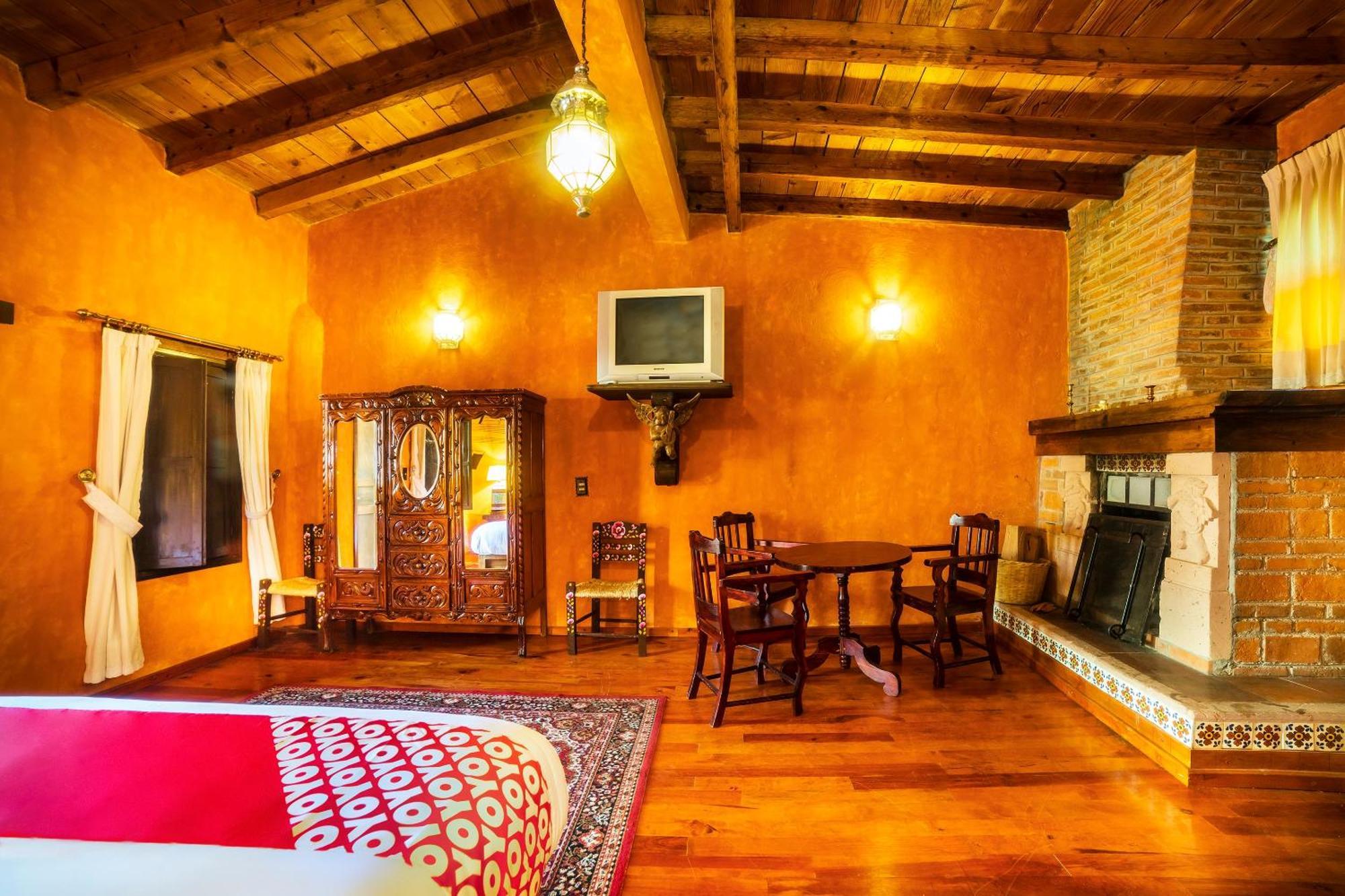 Oyo Hotel El Mineral, Tlalpujahua ภายนอก รูปภาพ